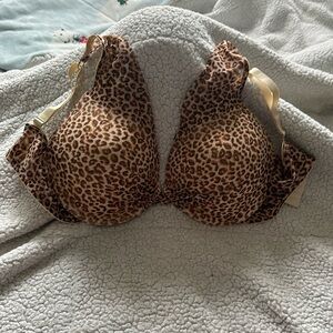 This is used in great condition. Delta Burke bra size 38D